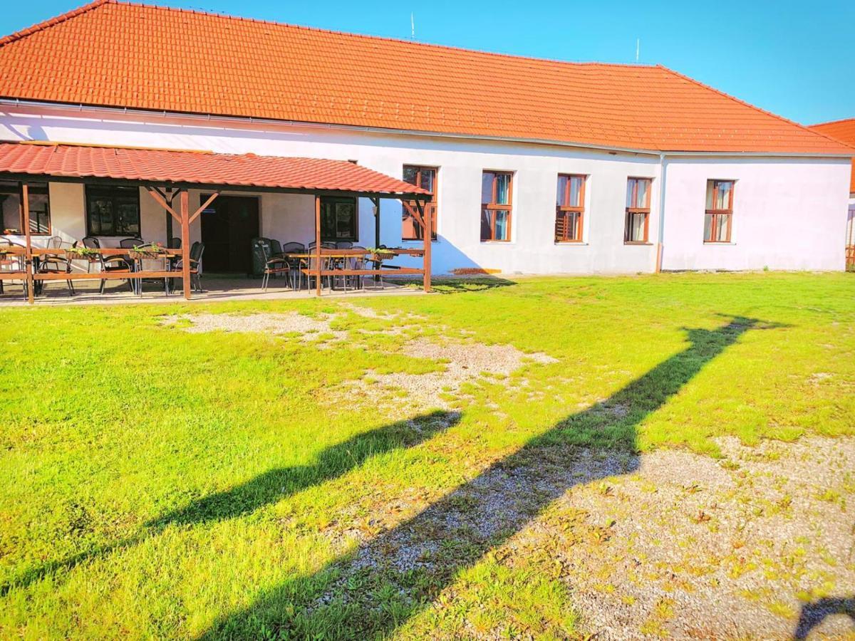 Penzion Kravin Bosilec Eksteriør bilde